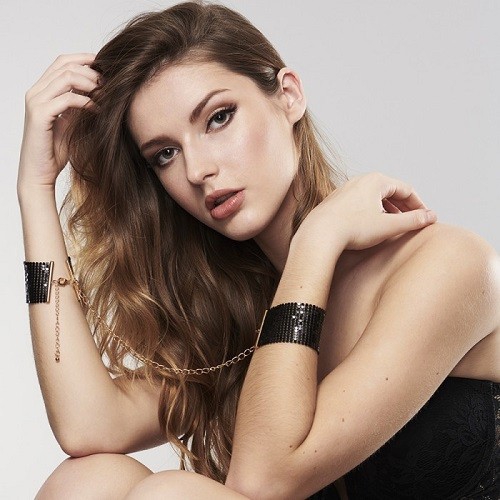 Наручники-браслеты "Bijoux" из черной, металлической сеточки 